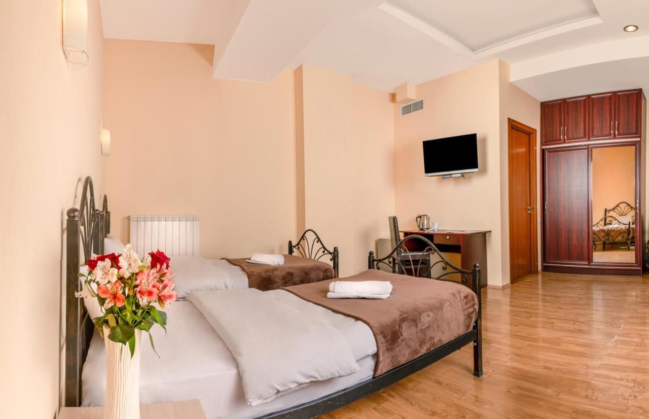 Hotel Vaki Tiflis Dış mekan fotoğraf