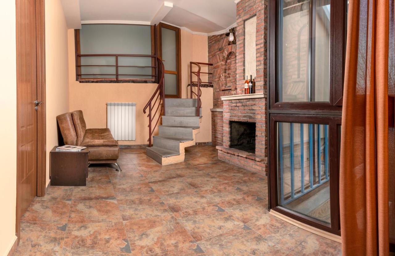 Hotel Vaki Tiflis Dış mekan fotoğraf
