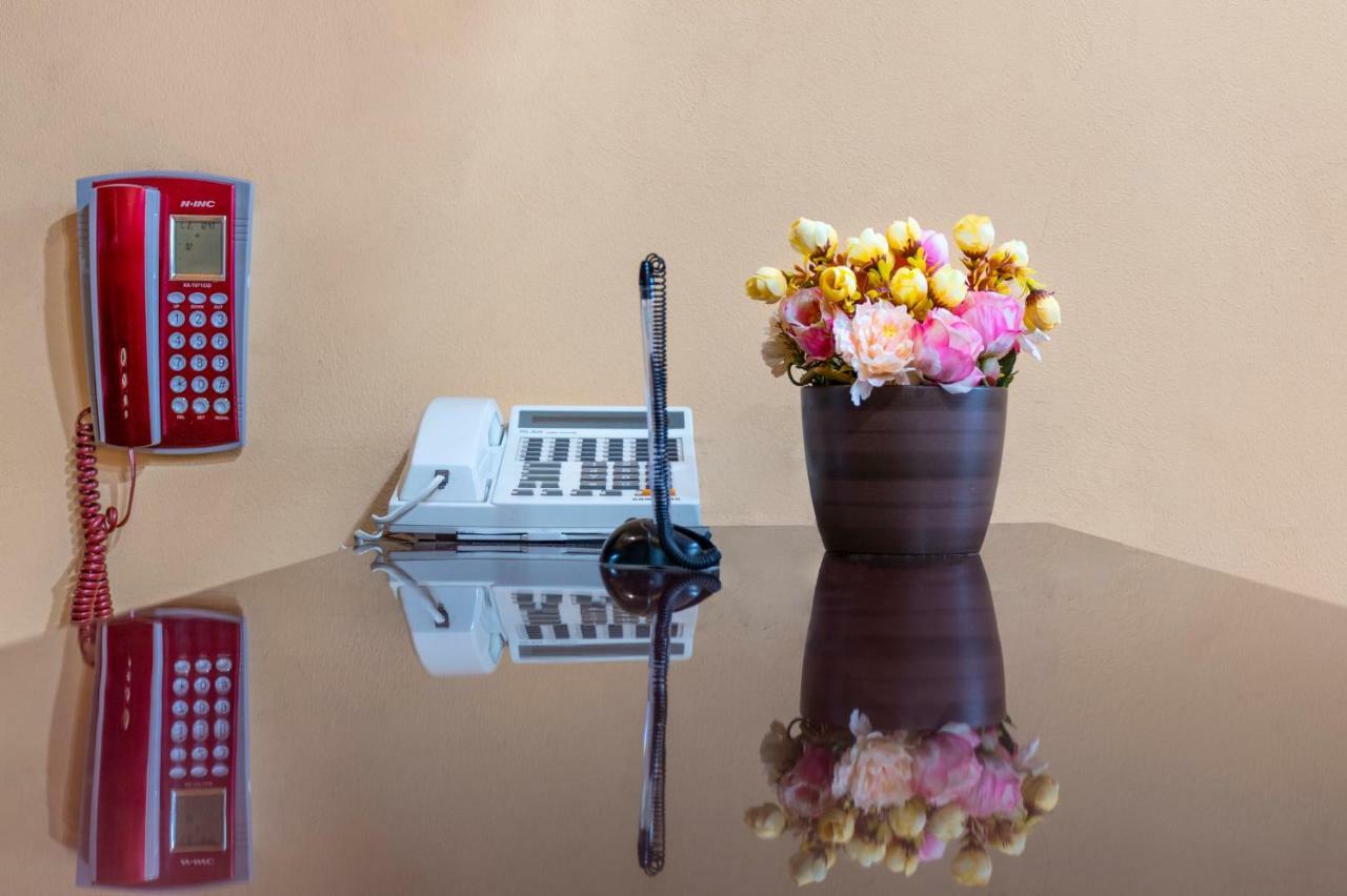 Hotel Vaki Tiflis Dış mekan fotoğraf